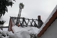 Bild: Dachstuhlbrand griff auf Nachbarh&auml;user &uuml;ber