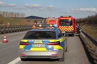 Bild: Reifenplatzer f&uuml;hrt zu Unfall