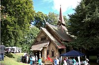 Eine Kirche zieht um Bild: Eine Kirche zieht um