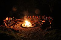 Bild: Gem&uuml;tliche Stunden am Lagerfeuer