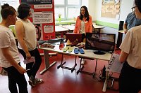 Bild: An der Lessing-Schule wurde gestern die dritte Runde des "Tags in der Praxis" mit einer Berufsmesse eingel&auml;utett