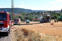 Bild: L&ouml;schen eines Feldbrandes