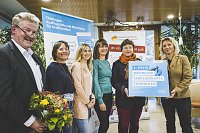 Bild: Die Th&uuml;ringer Mehrkindfamilienkarte wurde von Frau Ministerin Susanna Karawanskij mit dem Th&uuml;ringer Demografiepreis 2022 Heimat:Th&uuml;ringen! ausgezeichnet