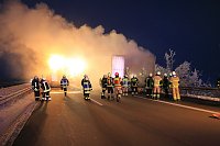 Bild: Lkw Brand auf der A38