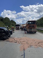Bild: Unfall mit Schilderwagen auf der A 38
