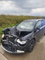 Autobahnunfall bei regennasser Fahrbahn Bild: Autobahnunfall bei regennasser Fahrbahn