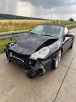 Autobahnunfall bei regennasser Fahrbahn Bild: Autobahnunfall bei regennasser Fahrbahn