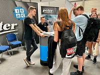 Bild: &Uuml;ber mangelndes Interesse konnten sich die Standbetreuer nicht beklagen.