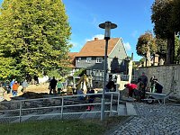 Bild: Mahnmalsanierung in Breitenbach