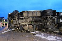 Bild: Sattelschlepper auf der A38 umgekippt