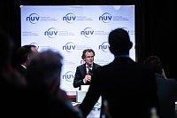 Bild: Wirtschaftsfragen im Mittelpunkt