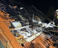 Bild: Doppelgarage in Flammen aufgegangen