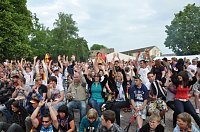Bild: Public Viewing auf den Petersberg