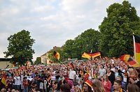 Bild: Public Viewing auf den Petersberg