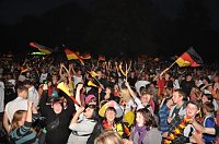 Bild: Public Viewing auf den Petersberg