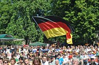 Bild: Public Viewing auf den Petersberg