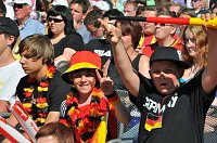 Bild: Public Viewing auf den Petersberg