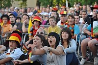 Bild: Public Viewing auf den Petersberg