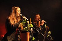 Bild: John Michae Kelly & Frau Maite Itoiz im Gehege