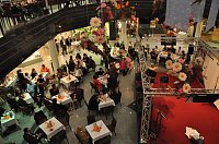 Bild: Geburtstagsfeier in der Galerie