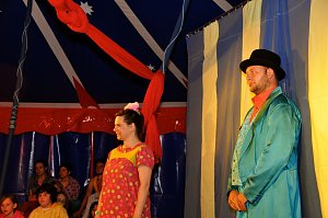 Quirliger Varietéabend zum Zirkusfestival