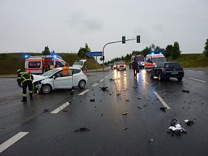 Vier Autos zerschrottet