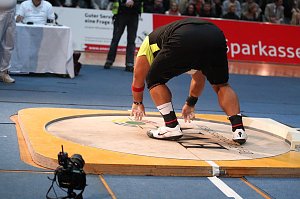 M&auml;nner beim Indoor