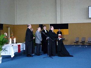 Ins Amt eingef&uuml;hrt
