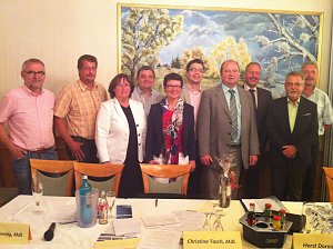 Vorstand gew&auml;hlt, Minister zu Gast