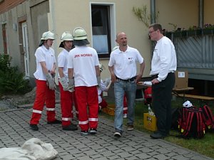 Junge Sanit&auml;ter im Wettstreit