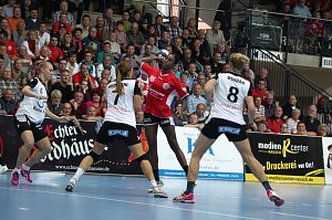 THC gewinnt den CL-Auftakt