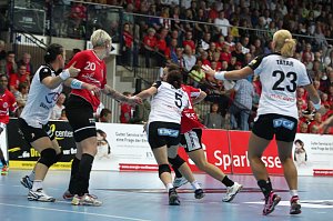 THC gewinnt den CL-Auftakt