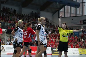 THC gewinnt den CL-Auftakt
