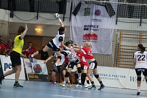 THC gewinnt den CL-Auftakt
