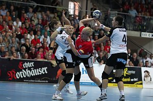 THC gewinnt den CL-Auftakt