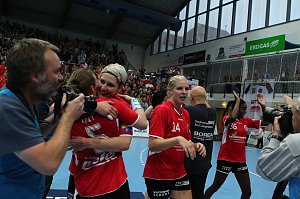 THC gewinnt den CL-Auftakt