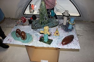 100 Werke der 8. JugendKunstBiennale