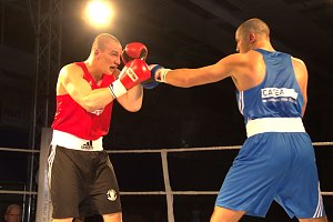 Boxnacht in der Ballspielhalle in Nordhausen
