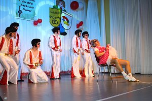 Zum 8. M&auml;nnerballettwettbewerb des BCC im Bleicher&ouml;der Kulturhaus sollte es zum Kopf an Kopf Tanzen kommen