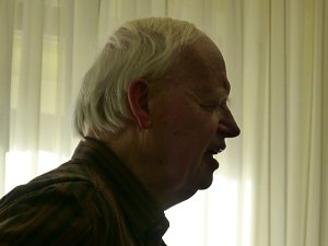 &Uuml;bergabe der Bauschutzbrillen an Abgeordneten des Landtages