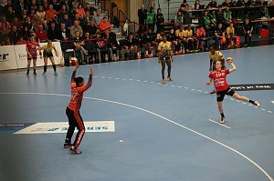 Mit einem Unentschieden startet der THC in die Champions League