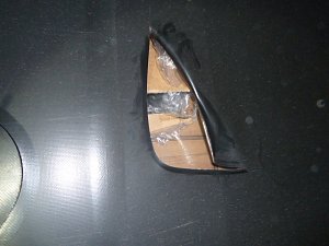 Planen aufgeschlitzt