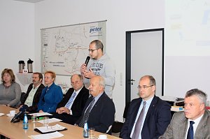 Nicht reden, handeln - die Autohaus Peter Gruppe und andere Unternehmer starten Ausbildungsoffensive
