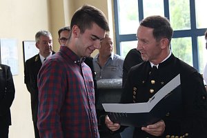 Bergbautechnologen beenden Ausbildung