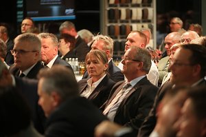 Feierliche Firmen&uuml;bergabe