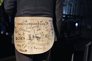 Ministerpr&auml;sident bekam Schl&auml;ge