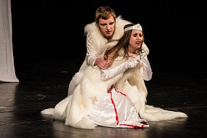 Sein oder nicht sein - der Theaterjugendclub bringt "Hamlet" auf die B&uuml;hne