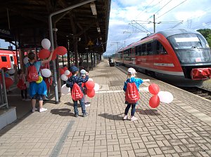 Neuen Zug in Leinefelde begr&uuml;&szlig;t