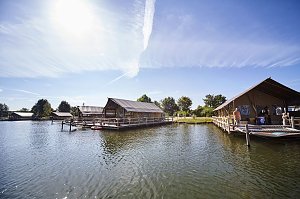 WasserLodges auf Ferienpark TerSpegelt