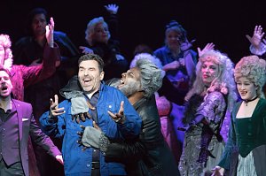 Vorhang auf f&uuml;r die Kinder der Nacht - B&uuml;hnenball 2018 im Nordh&auml;user Theater